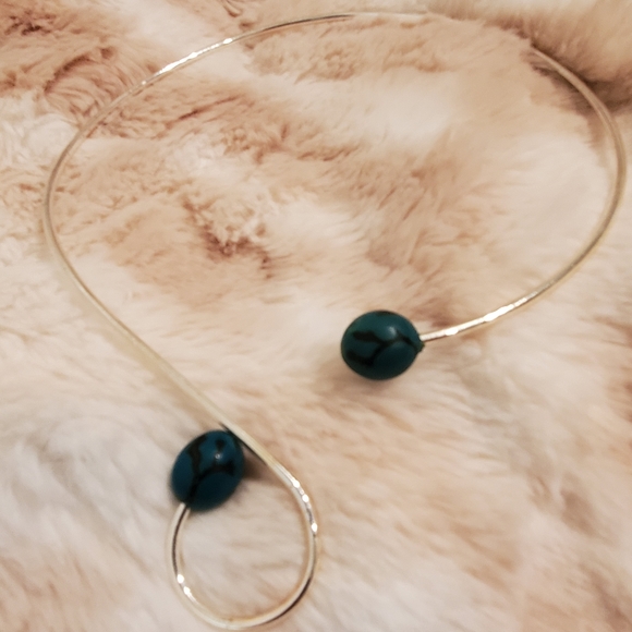 Silver Choker w/ Turquoise on tips. - Picture 2 of 5